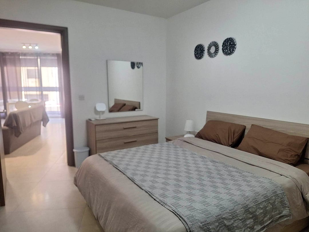 Apartment in Swieqi - 2 beds, 2 baths — 1