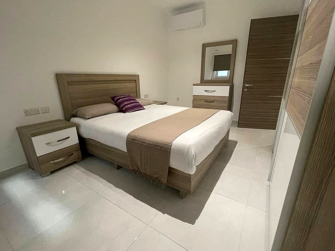 Apartment in Qawra - 3 beds, 2 baths — 4