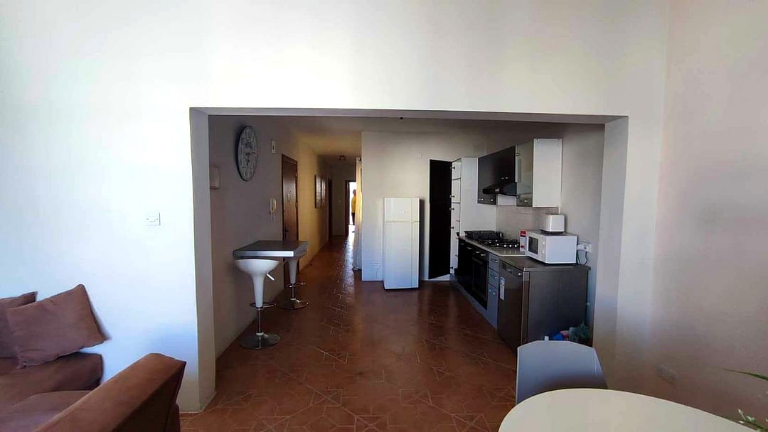 Apartment in St Paul's Bay - 2 beds, 1 bath — 4