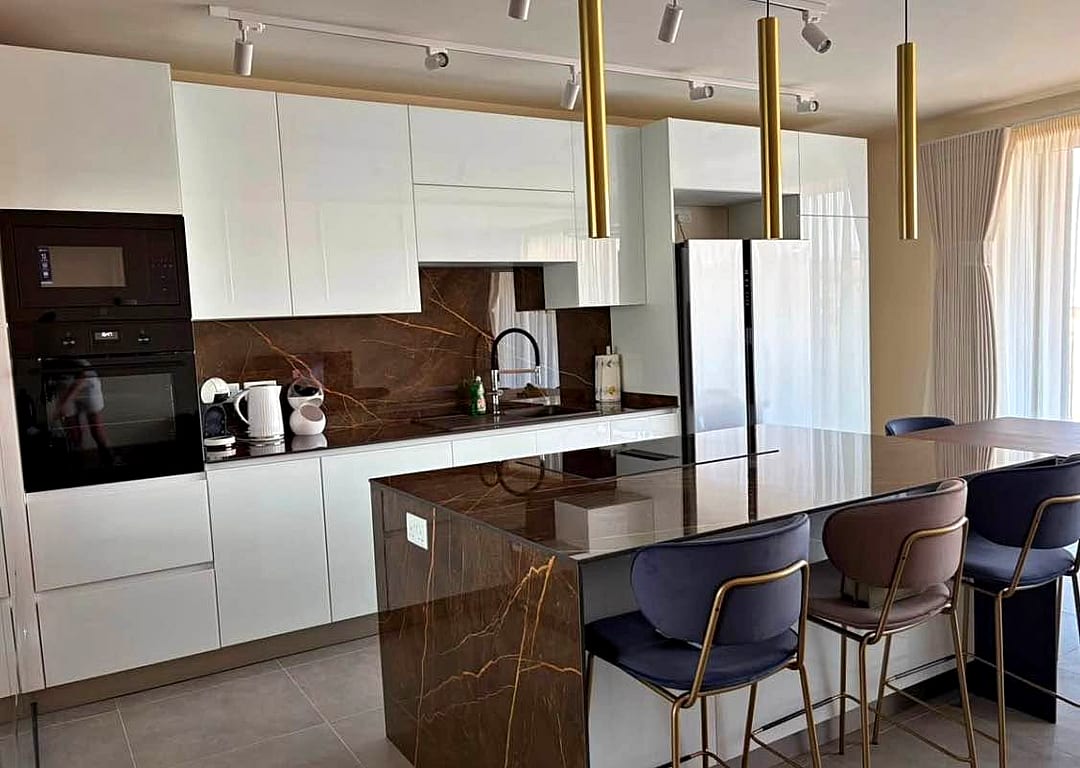 Apartment in Swieqi - 3 beds, 2 baths — 4