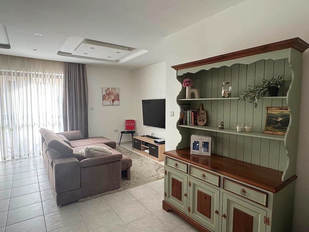 Apartment in Qawra - 3 beds, 2 baths — 4