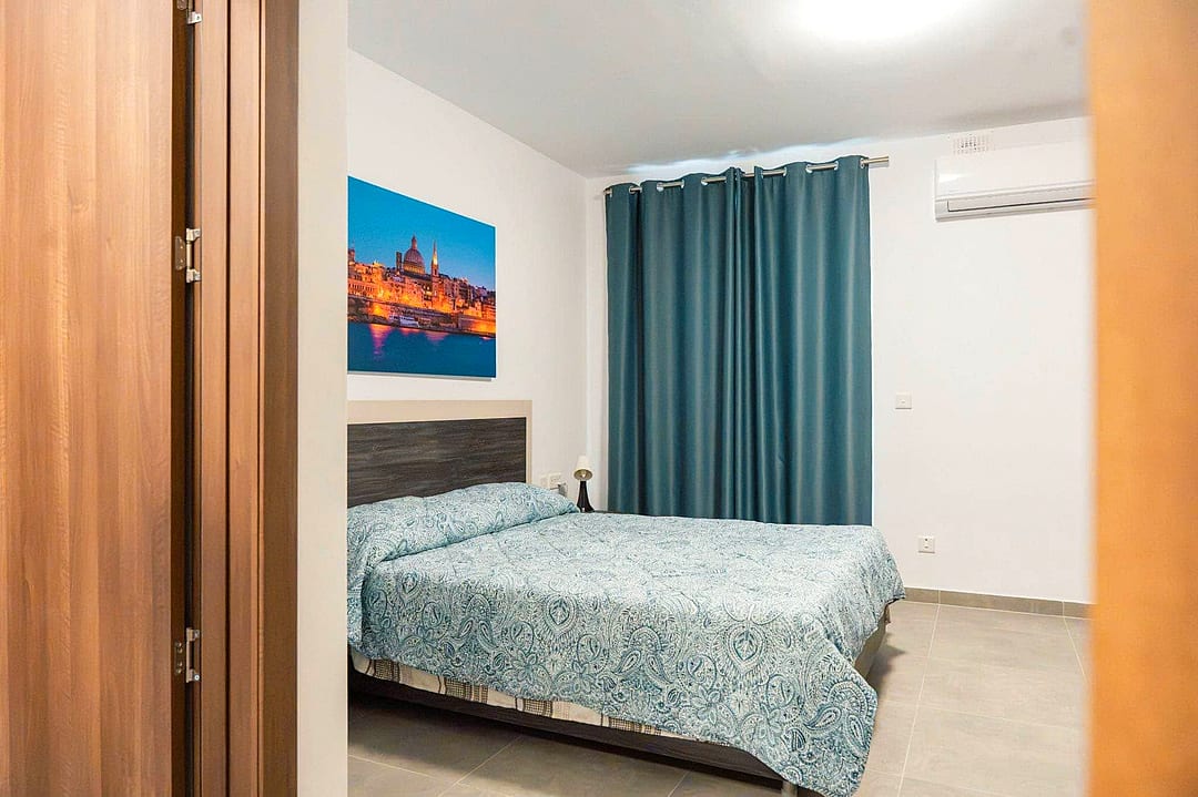 Apartment in Gzira - 2 beds, 2 baths — 5