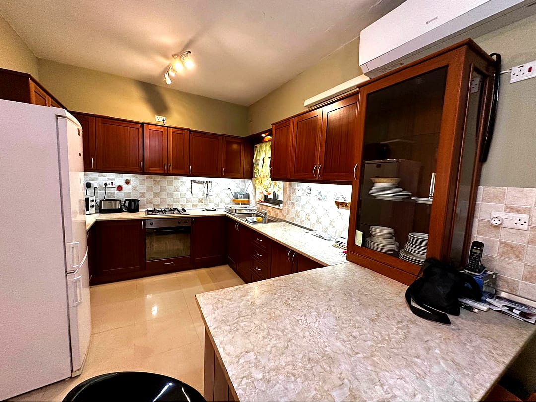 Apartment in Mosta - 3 beds, 2 baths — 5