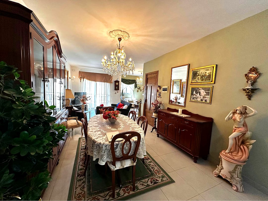Apartment in Mosta - 3 beds, 2 baths — 3