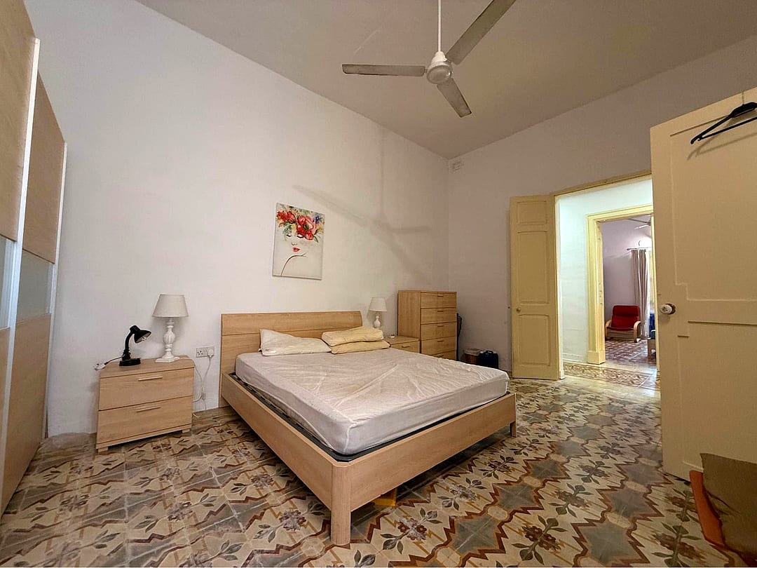 Apartment in Sliema - 2 beds, 2 baths — 4