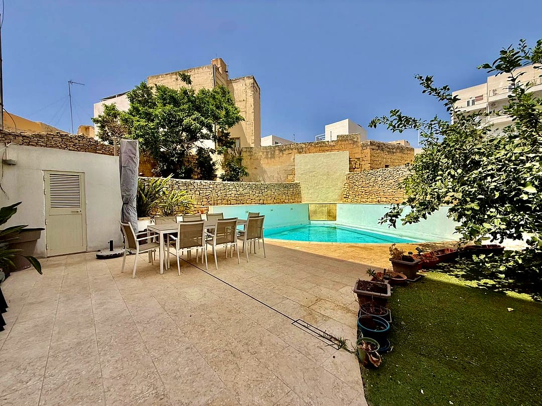House in Zebbug - 5 beds — 4