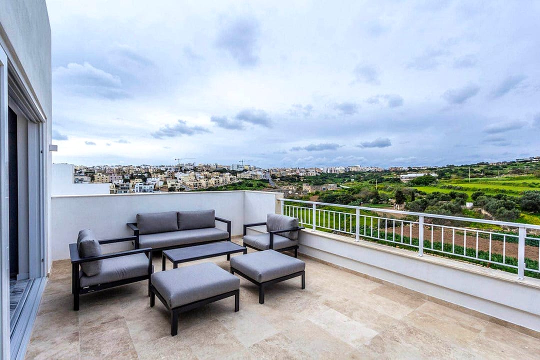 Penthouse in Swieqi - 2 beds, 2 baths — 1