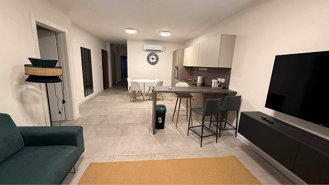 Apartment in Pembroke - 3 beds — 3