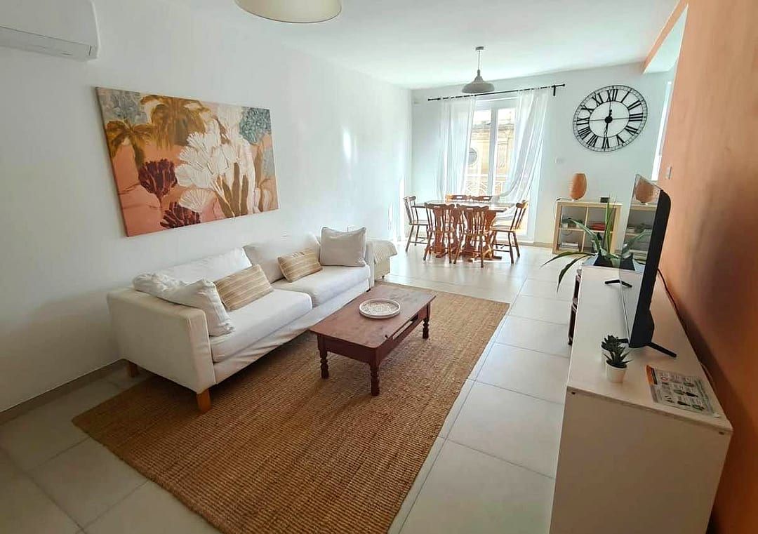 Apartment in Gzira - 2 beds, 2 baths — 2