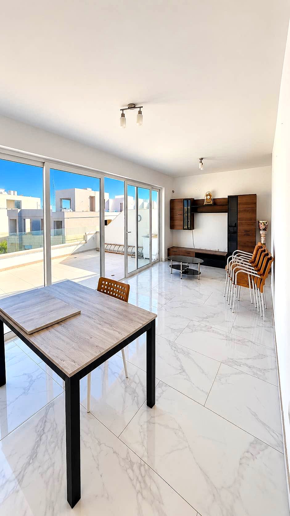 Penthouse in Msida - 3 beds, 2 baths — 1