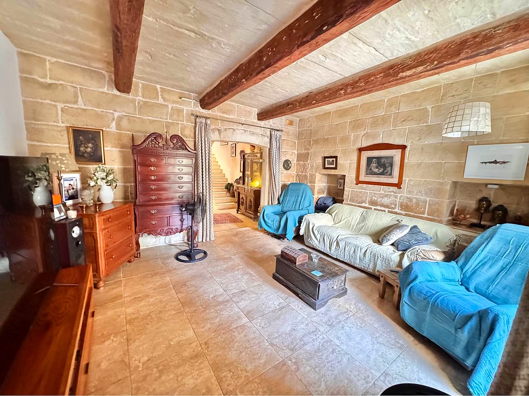 Townhouse in Mosta — 4