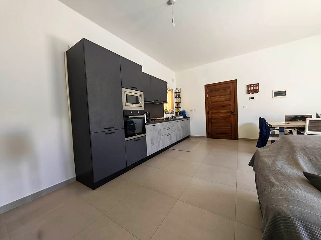 Penthouse in Luqa - 2 baths — 4