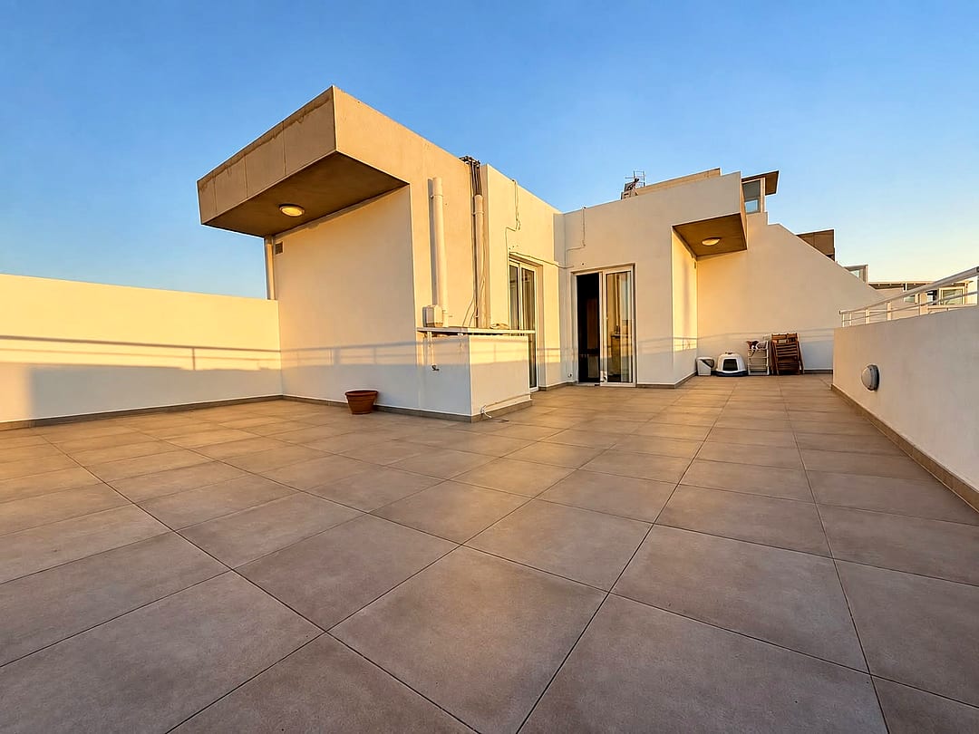 Penthouse in Zejtun - 3 beds — 1