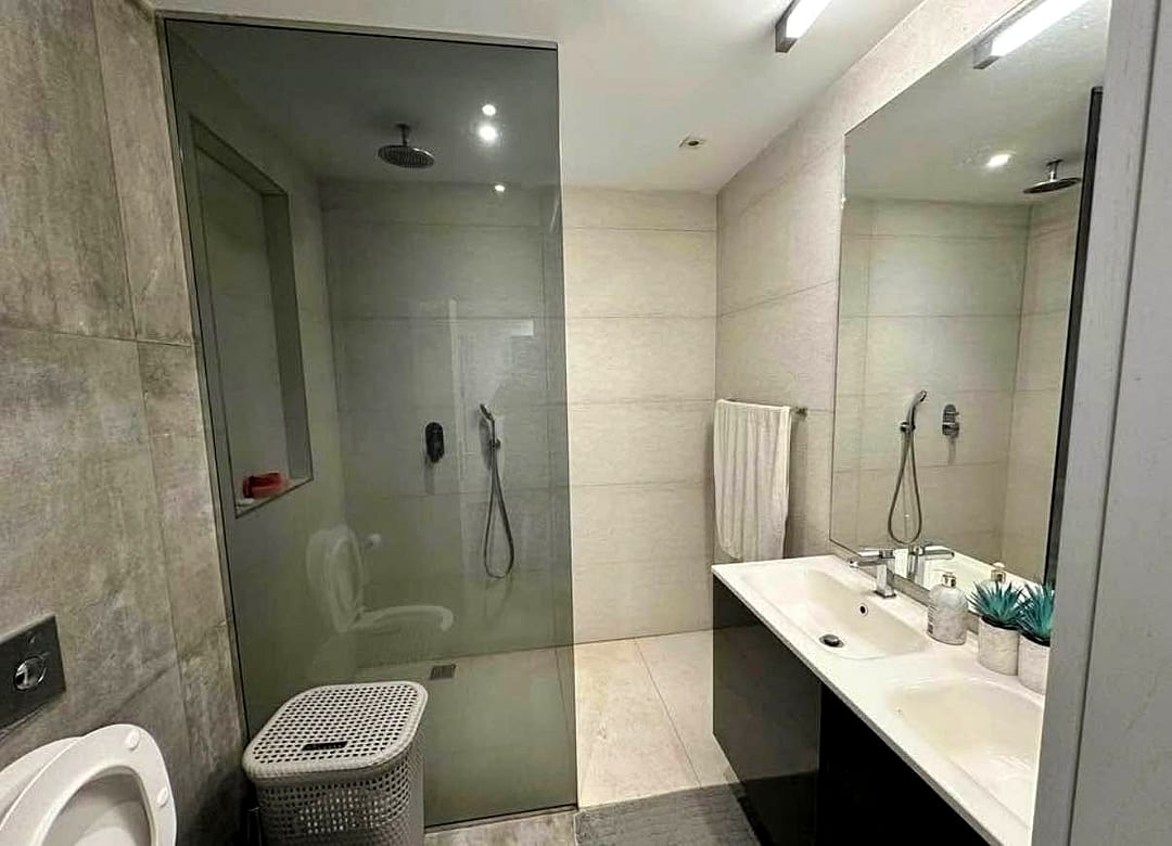 Apartment in Swieqi - 3 beds, 2 baths — 4
