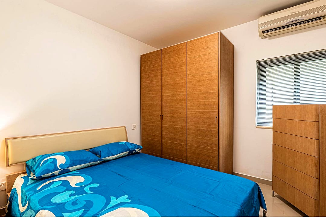 Apartment in Swieqi - 3 beds, 2 baths — 5
