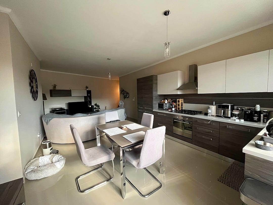 Apartment in Birkirkara - 3 beds, 2 baths — 5