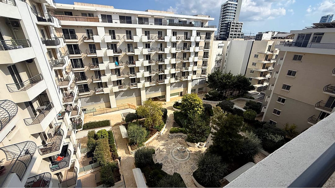 Apartment in Gzira - 3 beds — 2