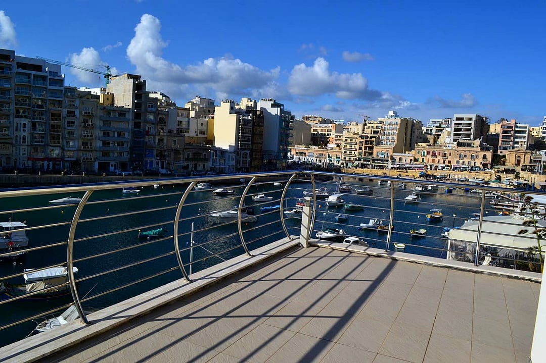 House in Swieqi - 2 beds, 3 baths — 1