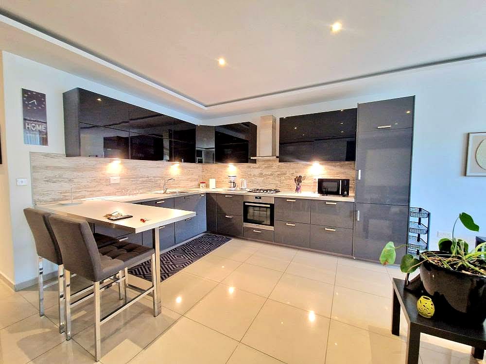 Apartment in Marsaskala - 2 beds, 2 baths — 5