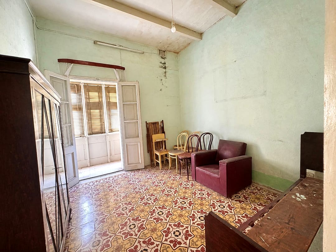 Townhouse in Tarxien - 2 beds — 3