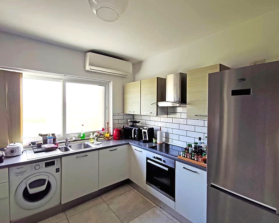 Apartment in Qawra - 2 beds, 2 baths — 3