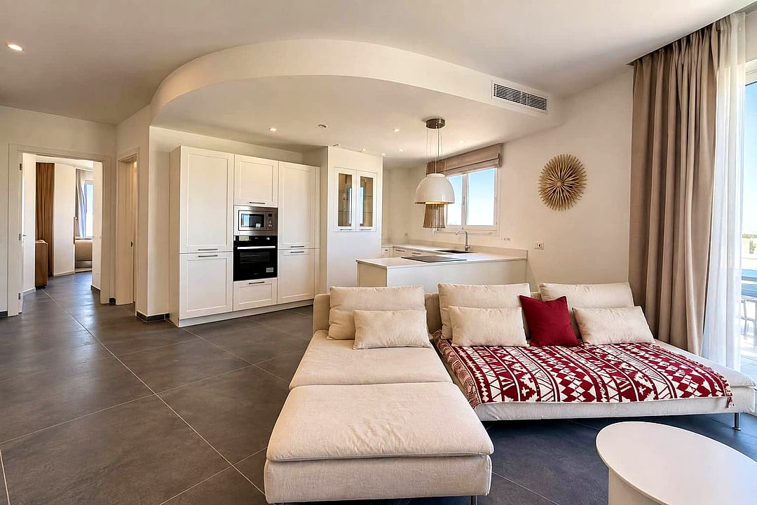 Penthouse in Swieqi - 3 beds, 2 baths — 3