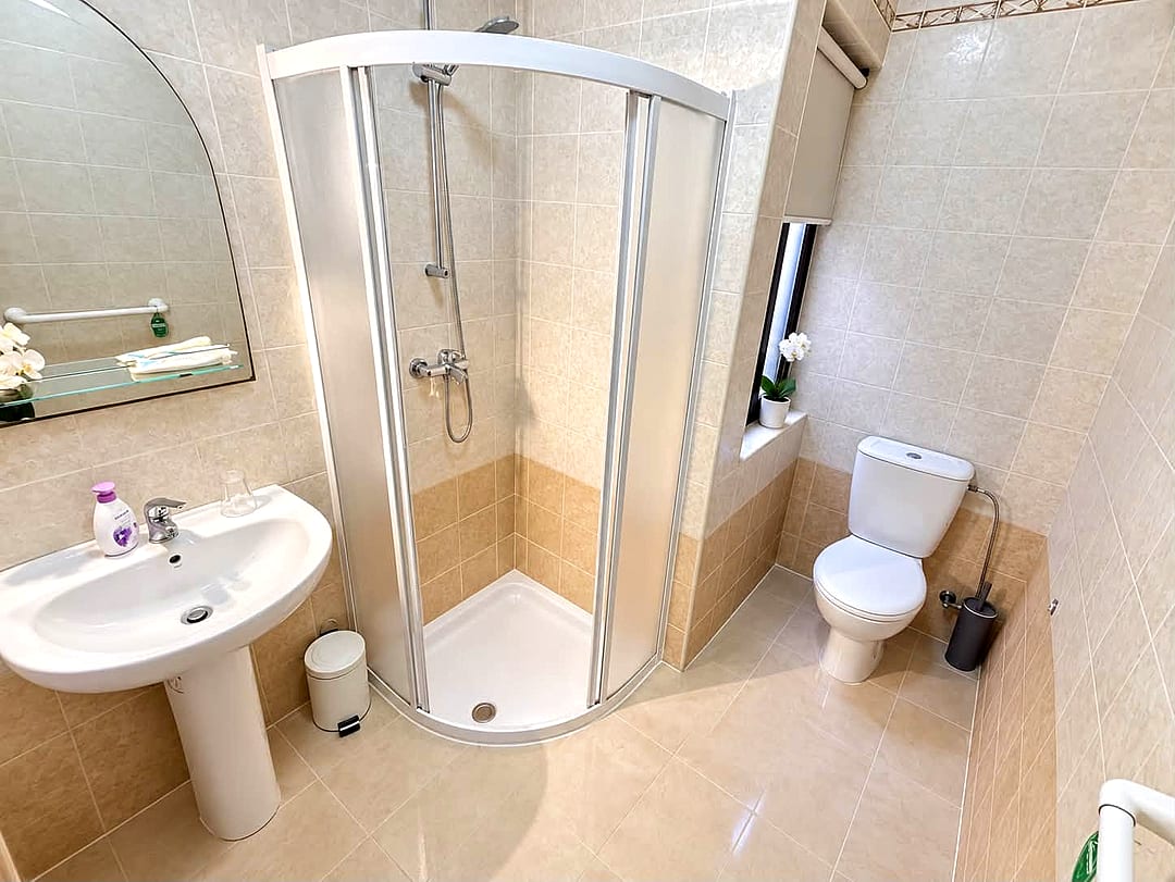 Apartment in Gzira - 3 beds, 2 baths — 5