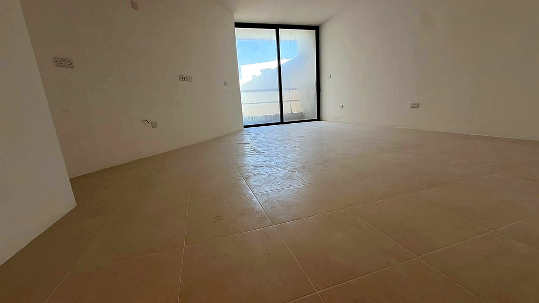 Apartment in Bugibba - 3 beds, 2 baths — 3