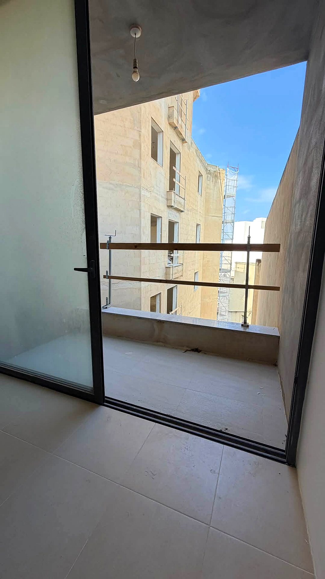 Apartment in Bugibba - 3 beds, 2 baths — 4