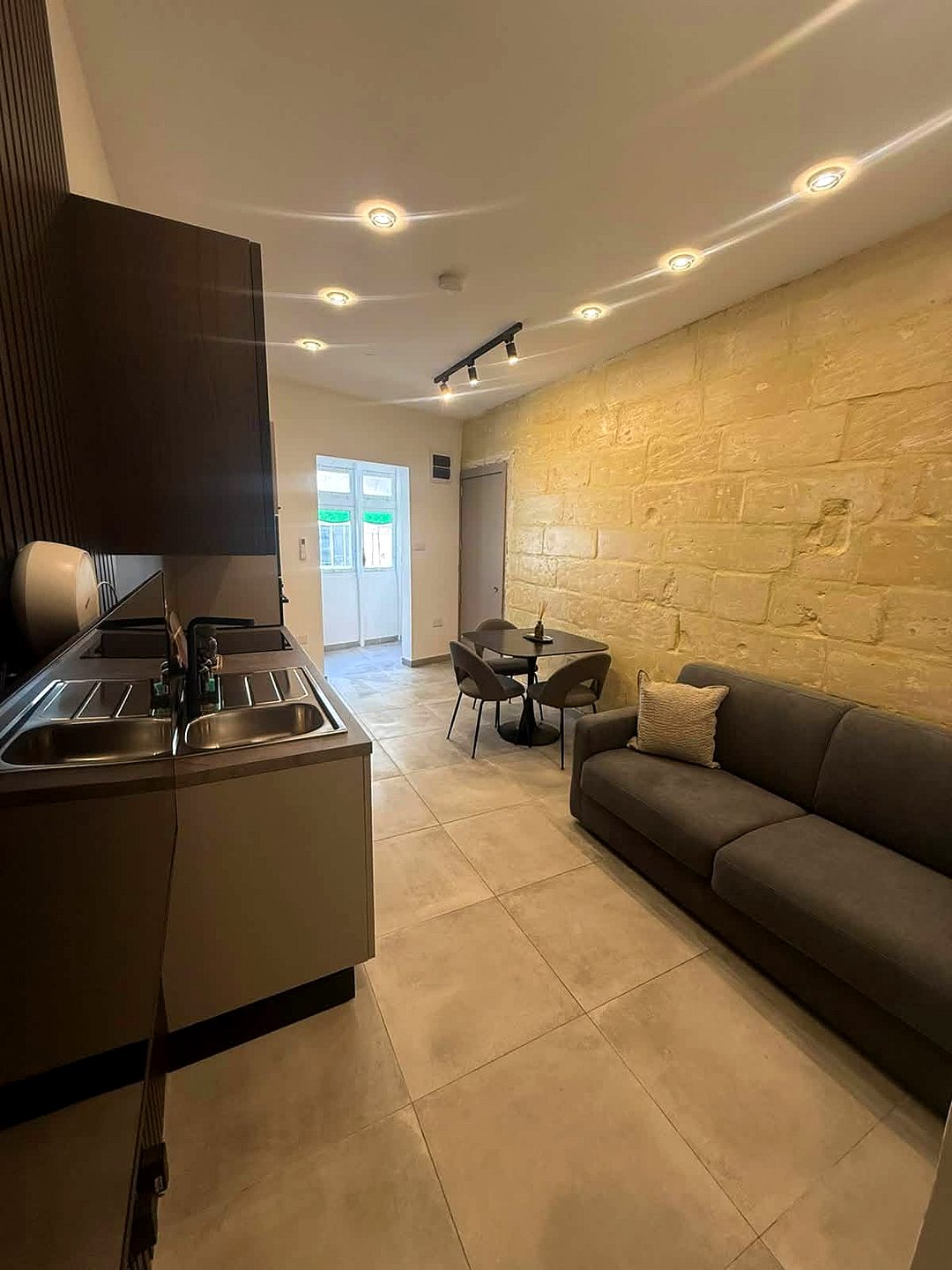 Apartment in Sliema - 2 beds — 1