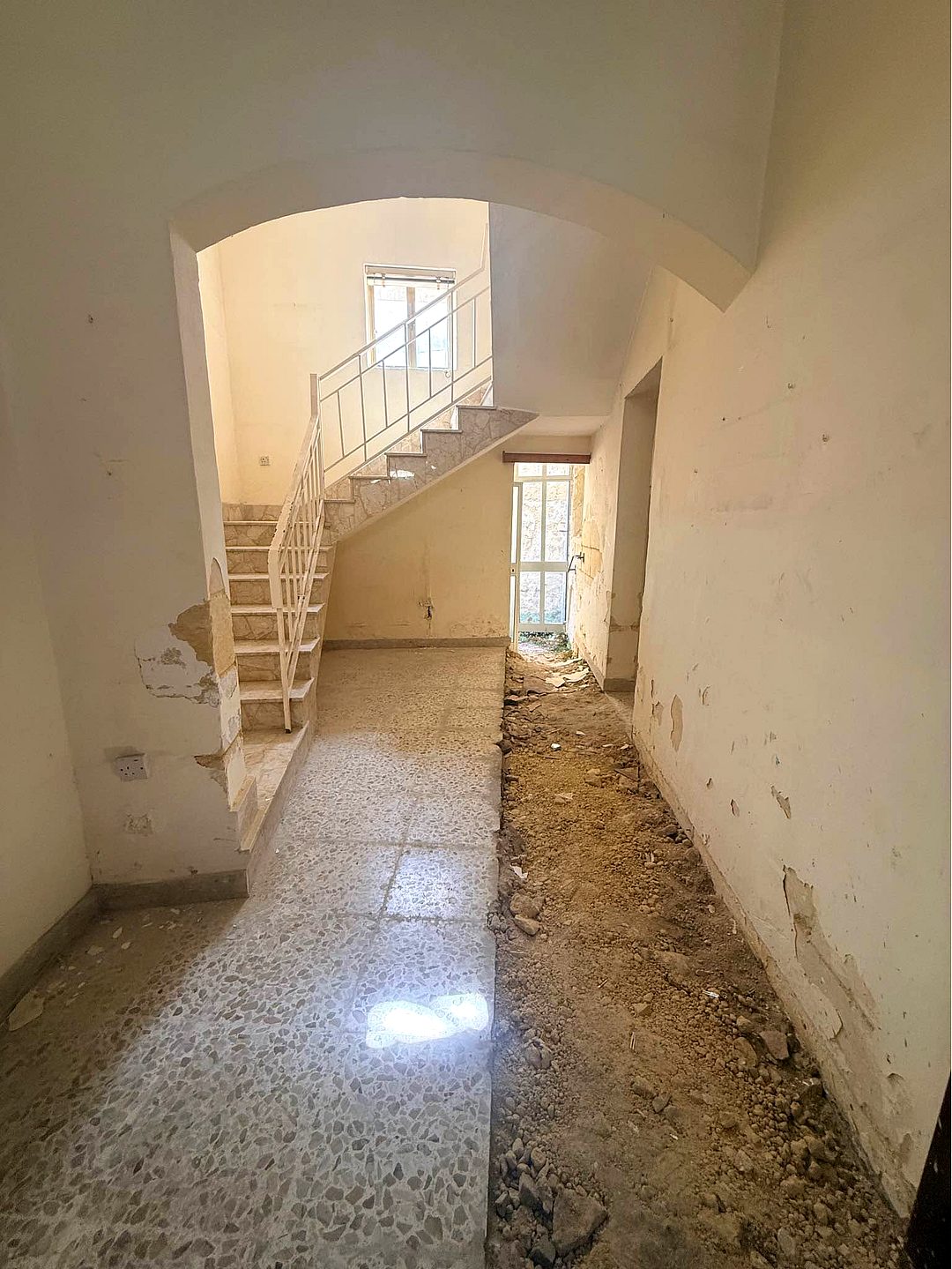 Townhouse in Tarxien - 2 beds, 1 bath — 2
