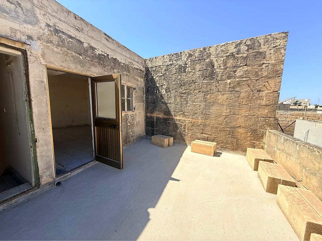 Townhouse in Tarxien - 2 beds, 1 bath — 1