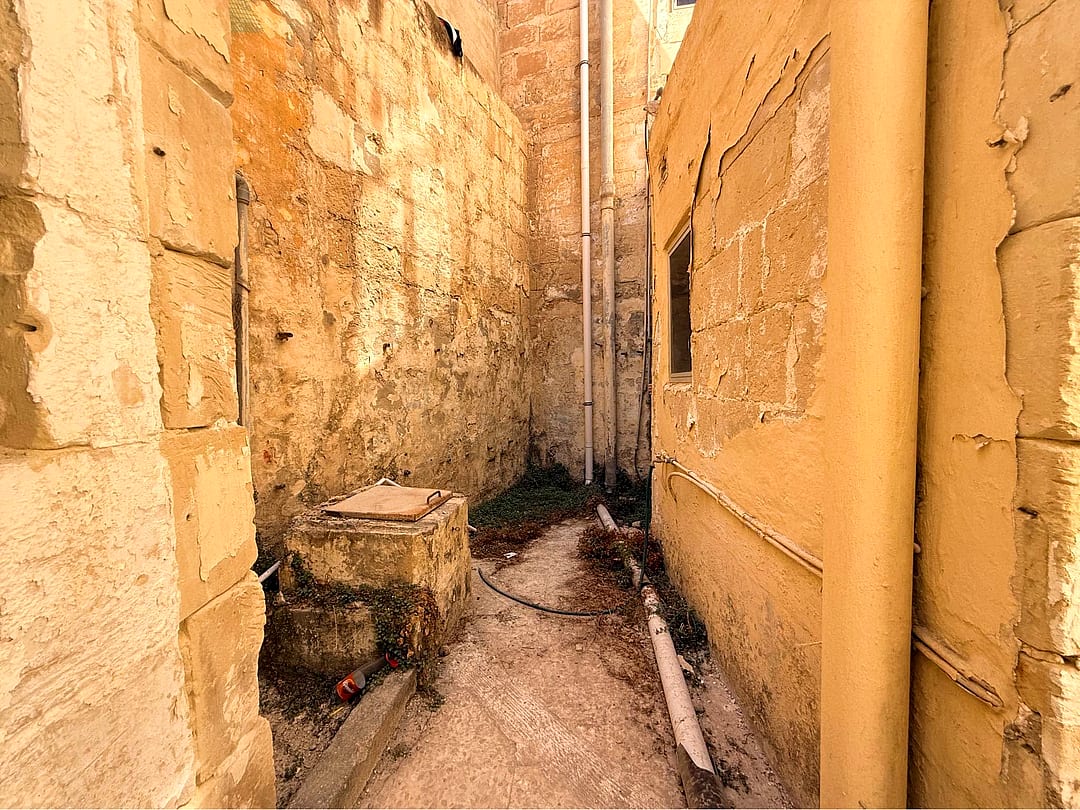 Townhouse in Tarxien - 2 beds, 1 bath — 3