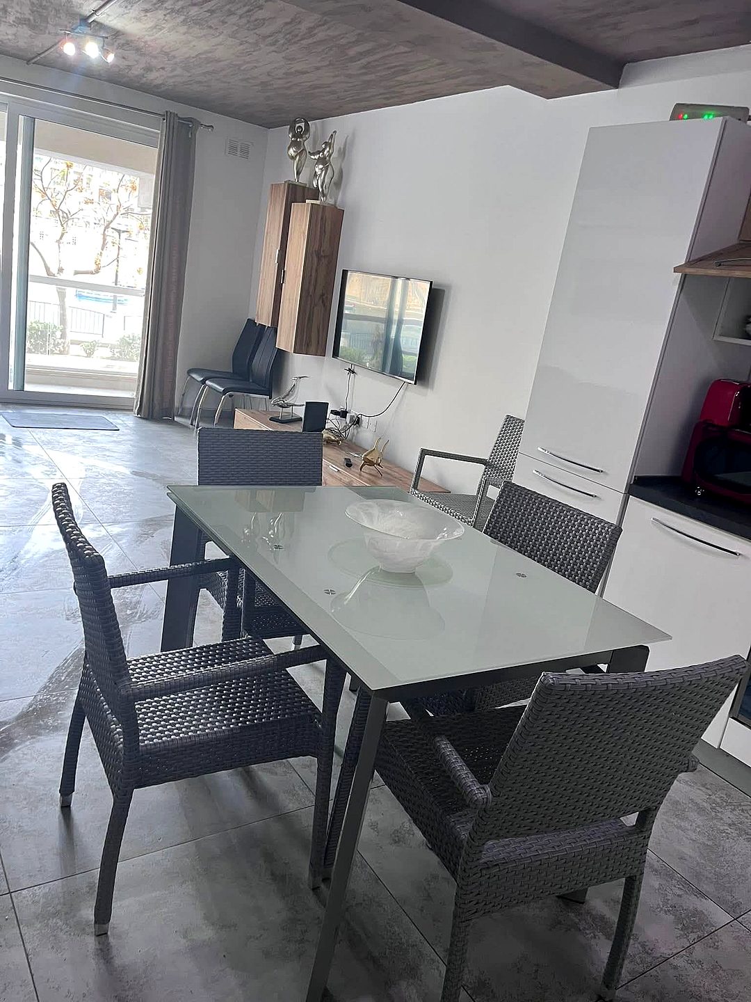 Apartment in St Julian's - 2 beds, 2 baths — 3