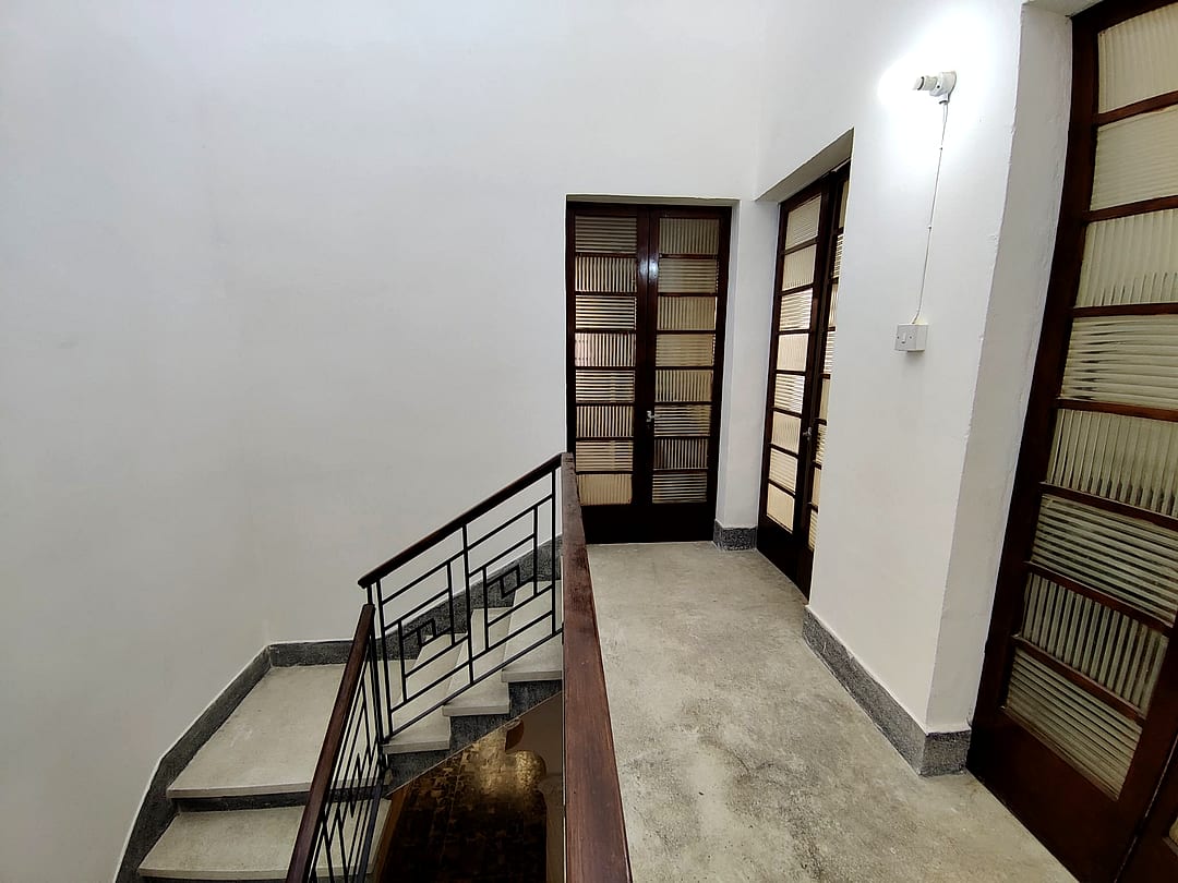 House in Victoria - 5 beds — 4