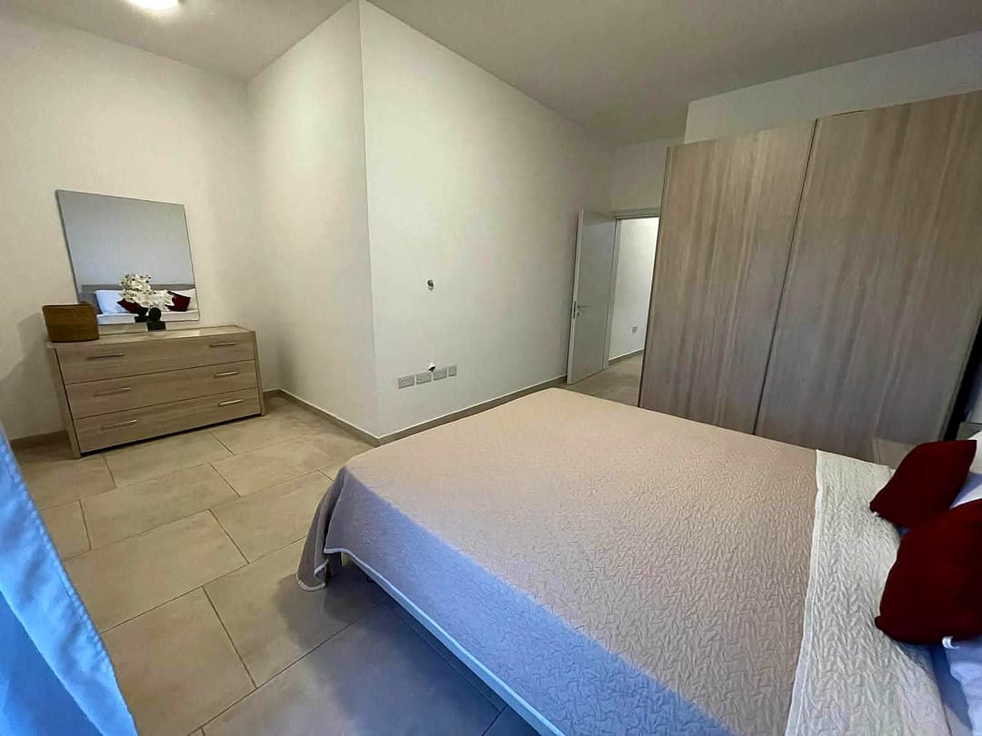 Room in San Giljan — 1
