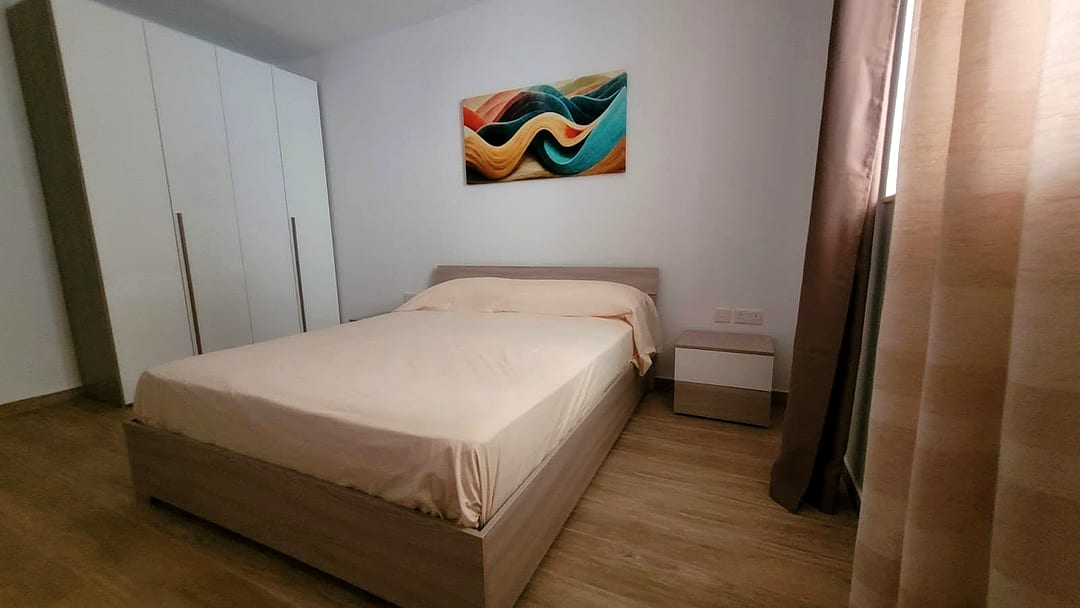 Apartment in Gzira - 3 beds, 2 baths — 5