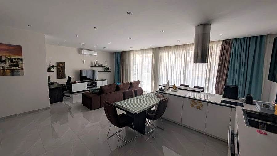 Apartment in Swieqi - 3 beds, 2 baths — 2