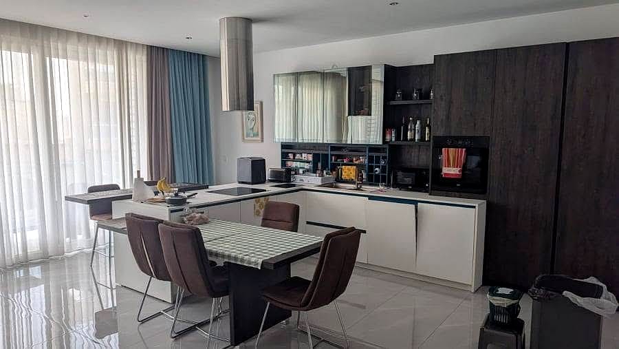 Apartment in Swieqi - 3 beds, 2 baths — 5