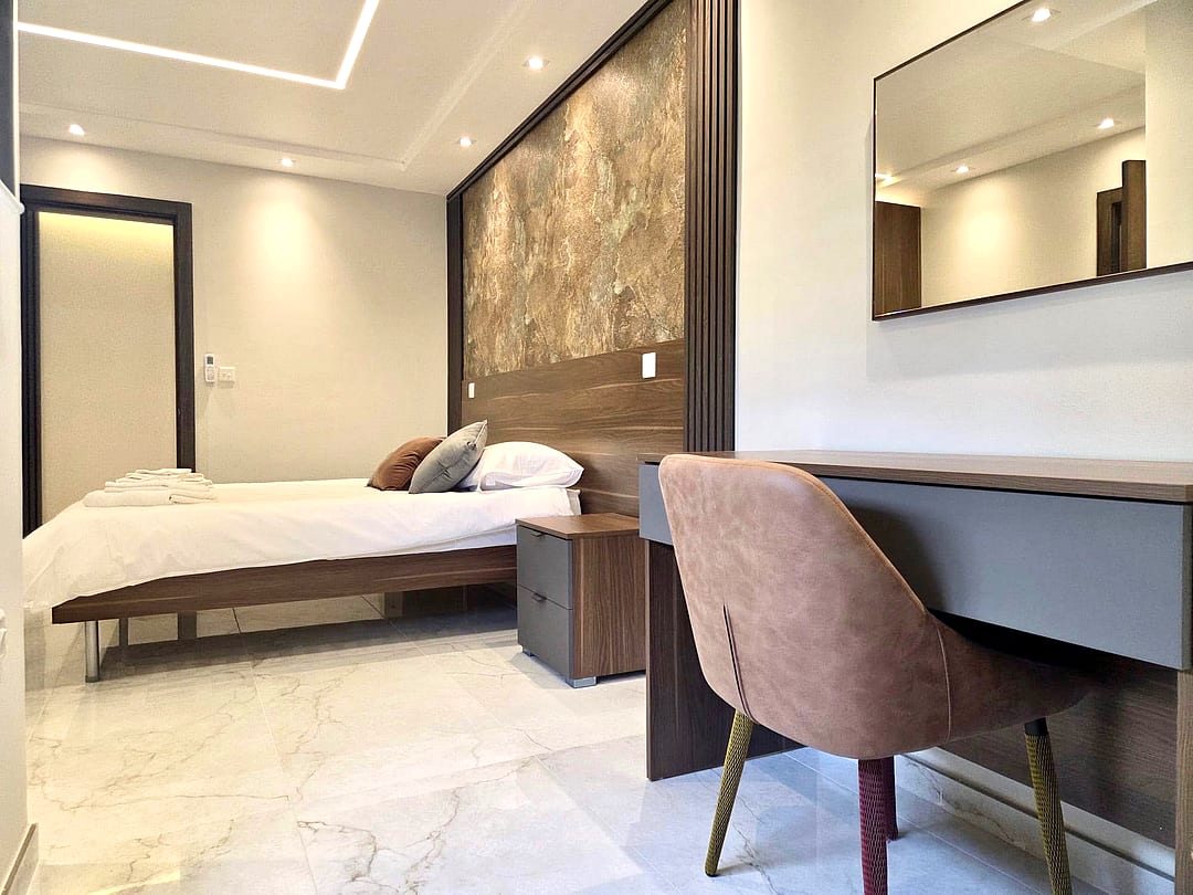 Penthouse in Gzira - 3 beds, 2 baths — 4