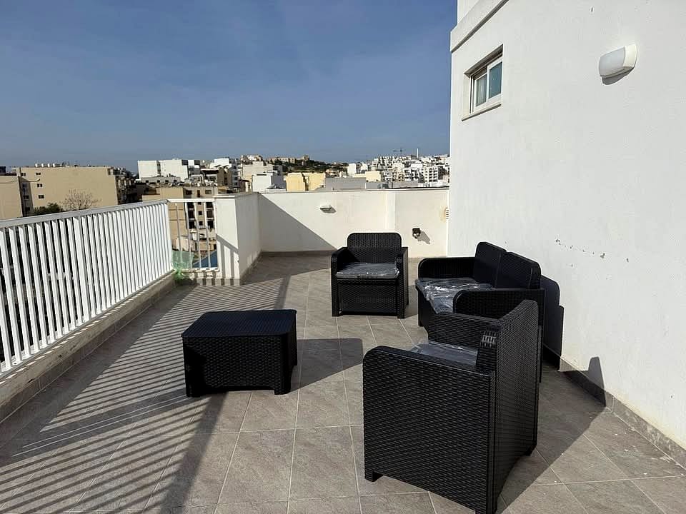 Penthouse in Msida — 1