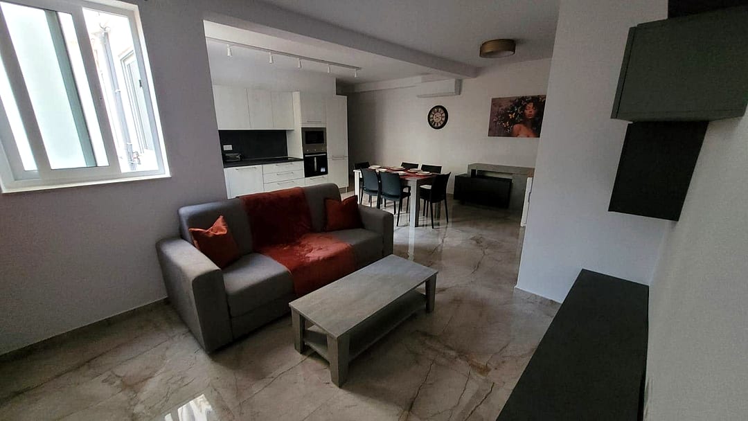 Apartment in Gzira - 3 beds, 2 baths — 3