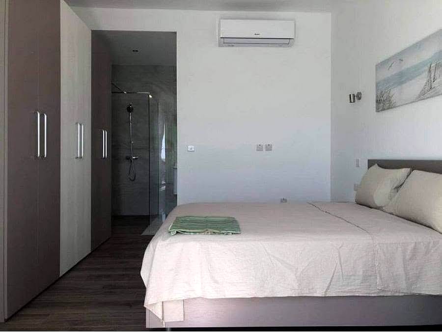 Penthouse in Qawra - 2 beds, 2 baths — 3