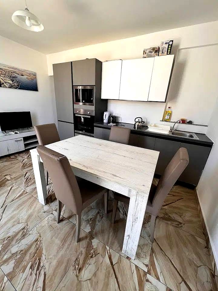 Apartment in Msida - 2 beds, 1 bath — 1