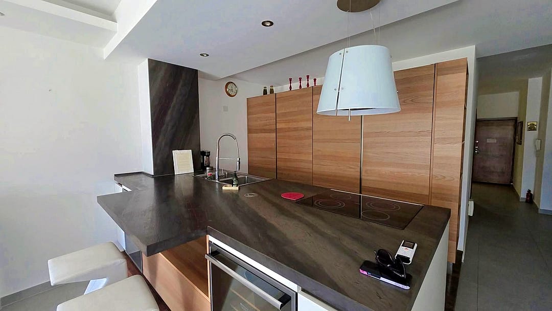 Apartment in St Julian's - 3 beds, 2 baths — 4