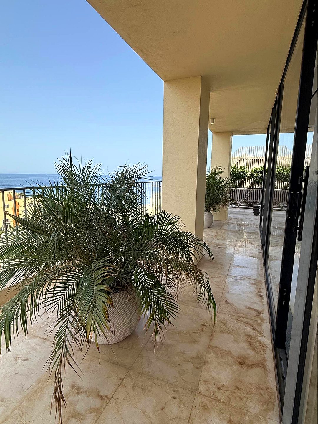 Penthouse in St Julian's - 3 beds, 3 baths — 3