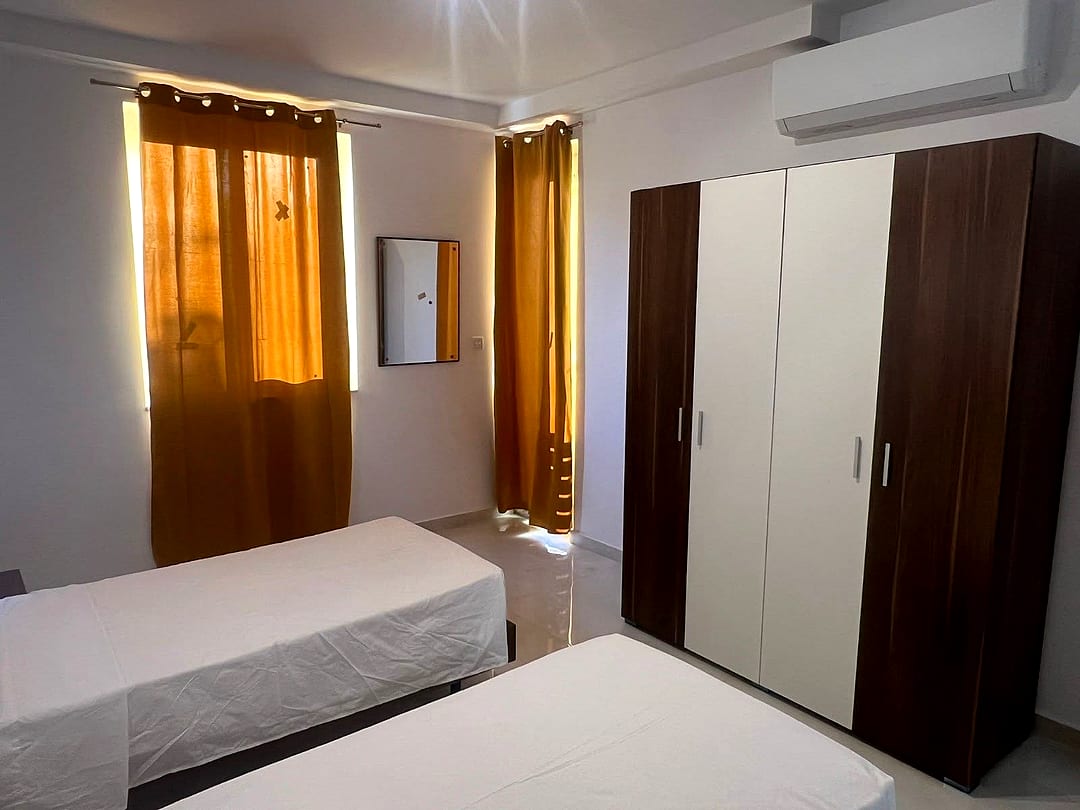 Apartment in St Julian's - 3 beds, 3 baths — 1