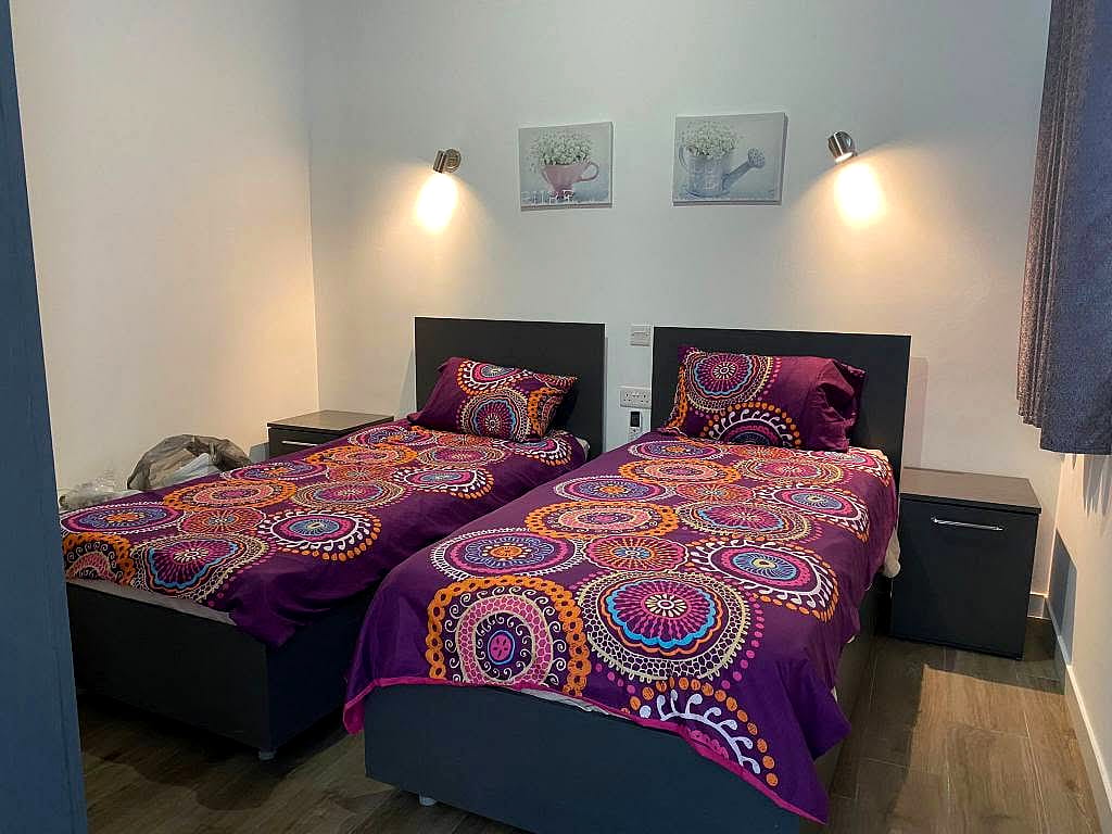 Apartment in Qawra - 2 beds, 2 baths — 5