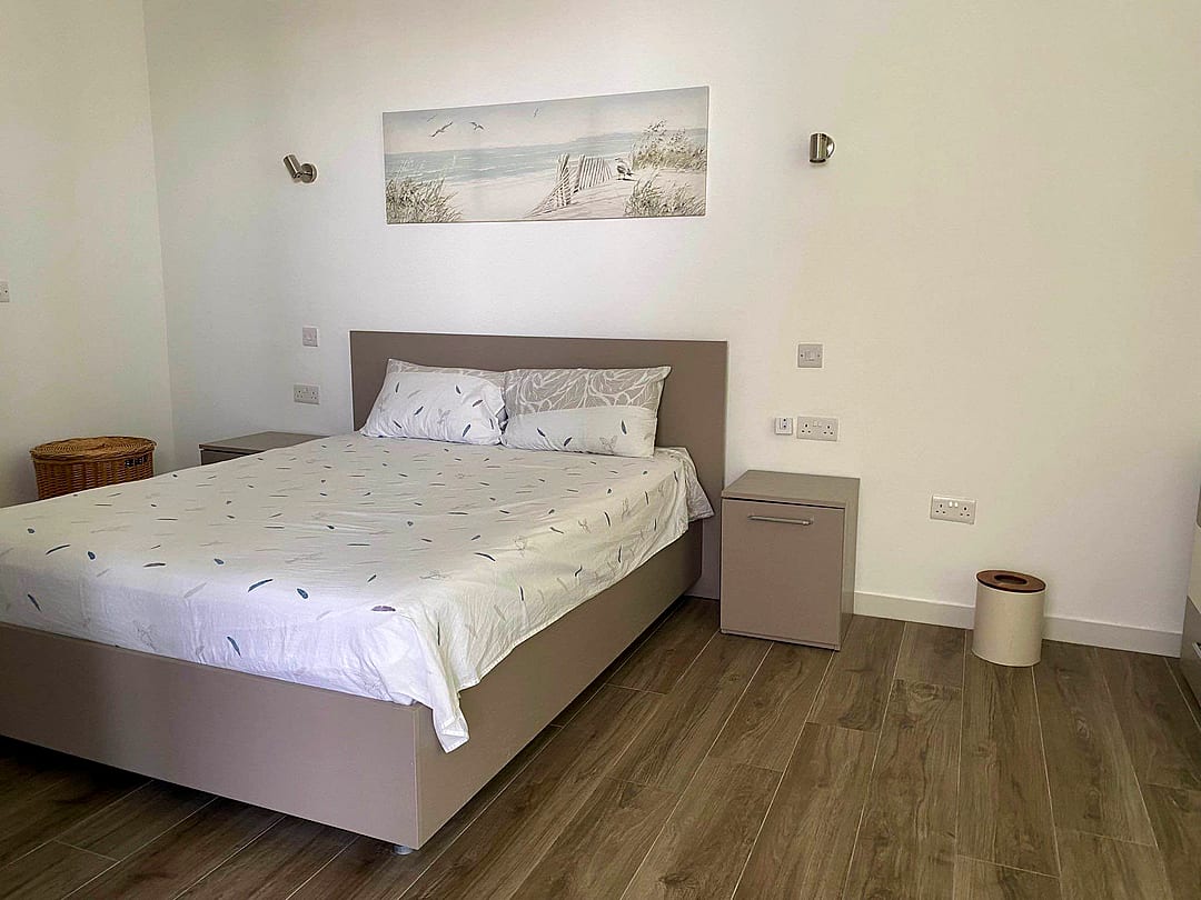 Apartment in Qawra - 2 beds, 2 baths — 4