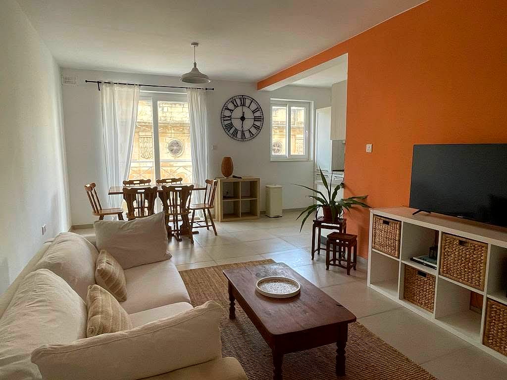 Apartment in Gzira - 2 beds, 2 baths — 3